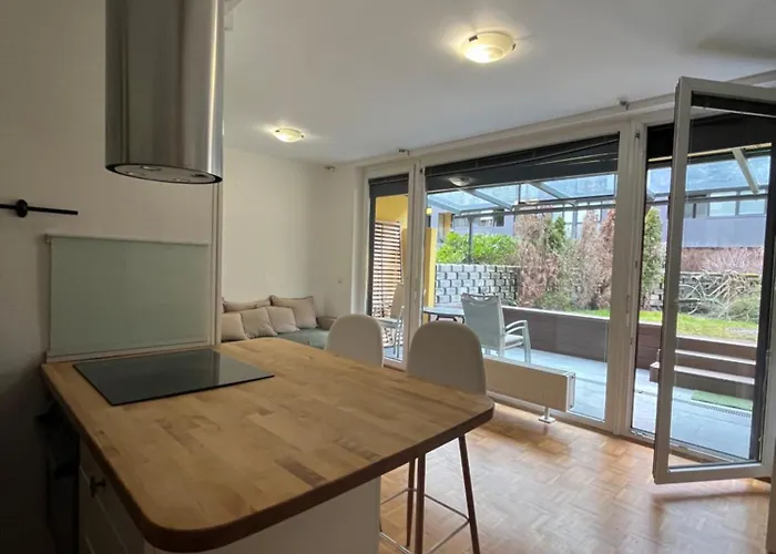 Oasis Atrium With Free Parking Apartment