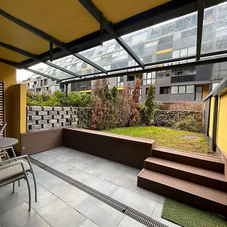 Oasis Atrium With Free Parking Apartman *